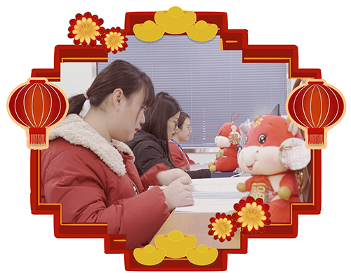 少年自知韶光贵，策马扬鞭自奋蹄