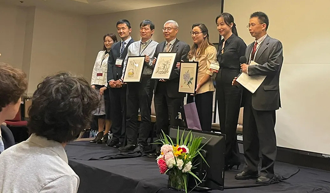 美中专家跨界探AI：优化技术应用&加持生物医药创新